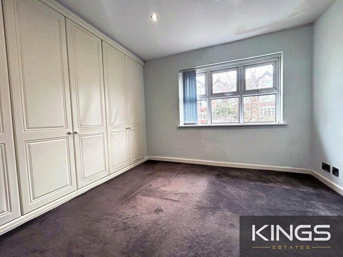 6 Bedroom Detached House To Rent In Westbourne Crescent, Southampton, SO17