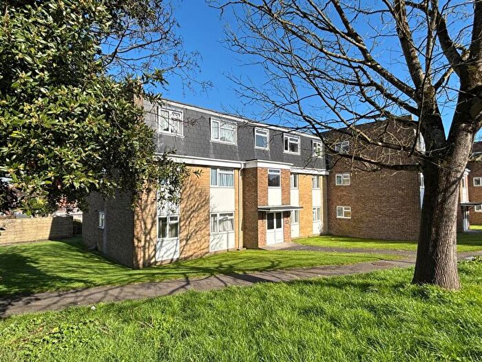 2 Bedroom Flat For Sale In Manton Road, Hamworthy, BH15