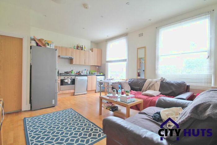 2 Bedroom Flat To Rent In Hartham Road, London, N7