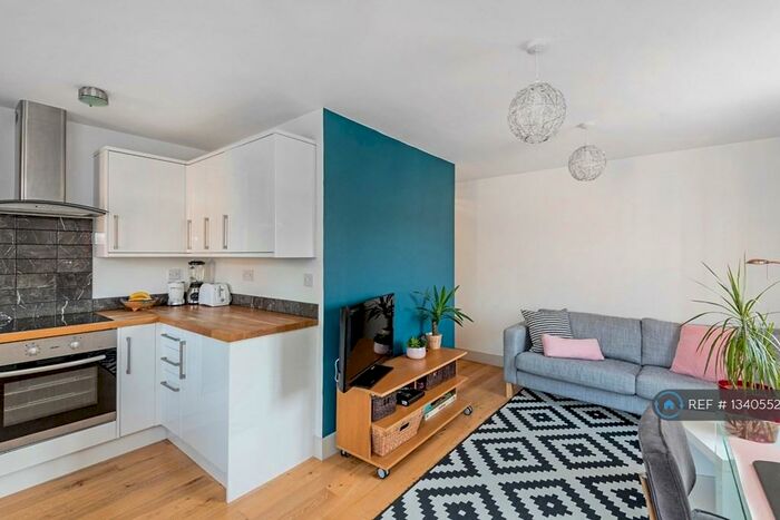 1 Bedroom Flat To Rent In Tideside Court, London, SE18