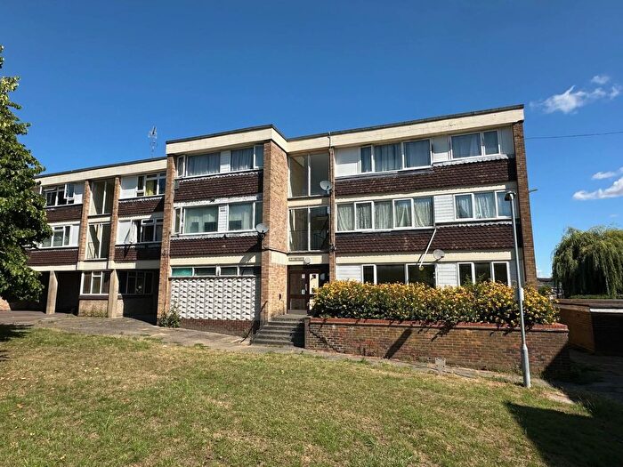 1 Bedroom Flat To Rent In Livingstone Walk, Hemel Hempstead, HP2