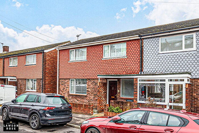 3 Bedroom Semi Detached House For Sale In Haslemere Road, Southsea, PO4