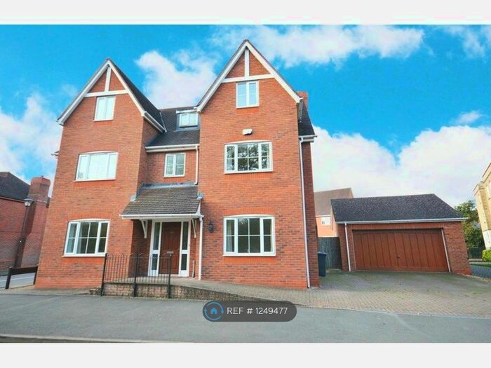 8 Bedroom Detached House To Rent In Rumbush Lane, Shirley, Solihull B90