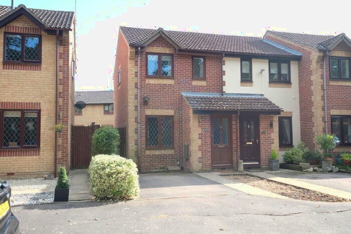 2 Bedroom End Of Terrace House To Rent In Larkspur Drive, Marchwood, SO40
