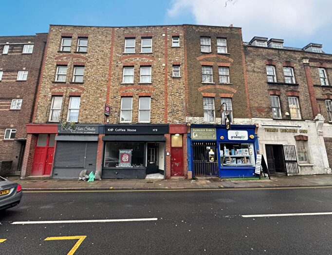 2 Bedroom Maisonette For Sale In Flat A, Newington Green Road, Islington, London, N1