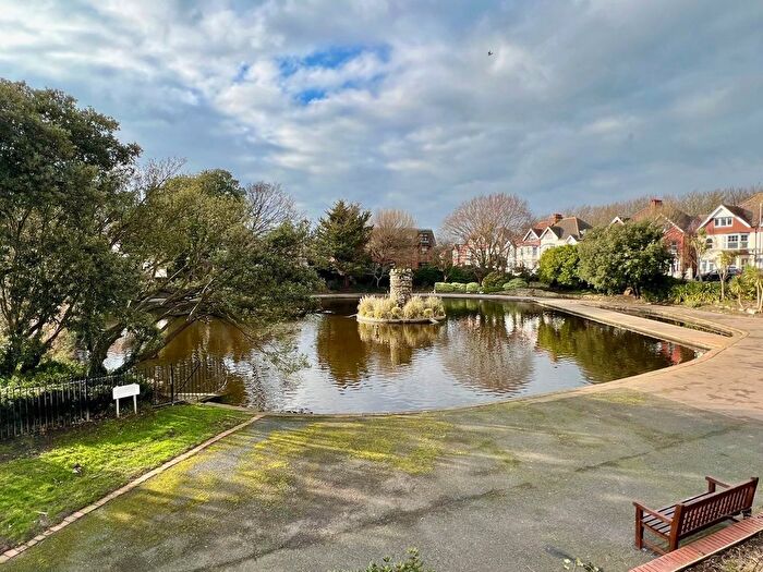 1 Bedroom Flat For Sale In Park Road, Bexhill On Sea, TN39