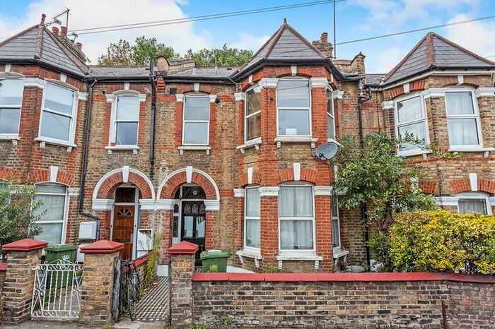 4 Bedroom Semi-Detached House To Rent In Sandrock Road, London, SE13