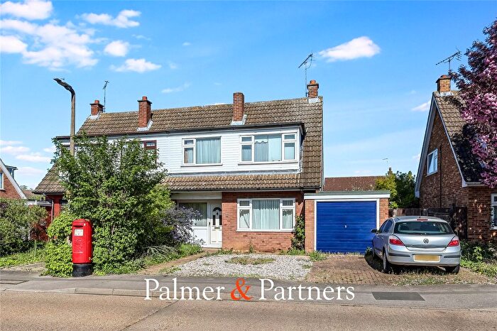 3 Bedroom Semi Detached House For Sale In Foxholes Road, Chelmsford, Essex, CM2
