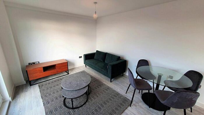 2 Bedroom Apartment To Rent In Middlewood Plaza, Craven St, M5