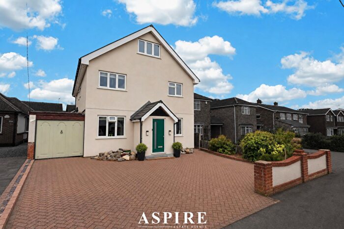 5 Bedroom Detached House For Sale In Eastwood Road, Rayleigh, SS6