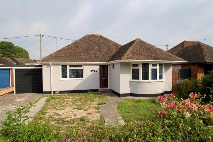3 Bedroom Detached Bungalow To Rent In Kerrs Way, Wroughton, Swindon, SN4