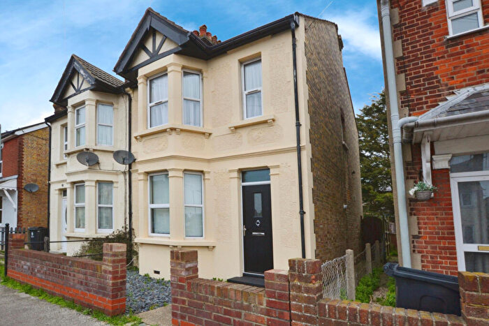 2 Bedroom Semi-Detached House To Rent In London Road, Clacton-on-Sea, CO15