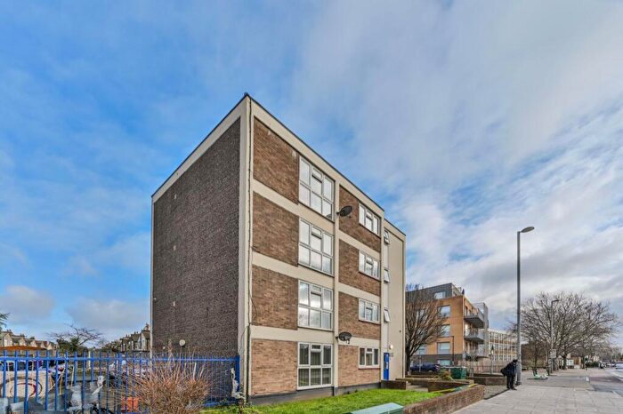 1 Bedroom Flat For Sale In Hoe Street, Walthamstow, London, E17
