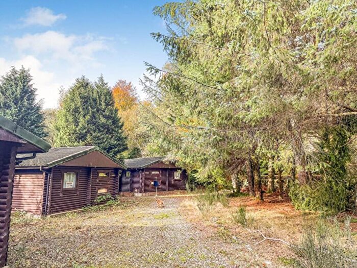 6 Bedroom Mobile Home For Sale In Riverside Log Cabins Dunira, PH6