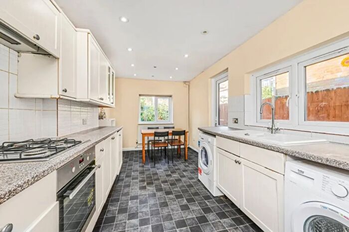 4 Bedroom End Of Terrace House To Rent In Clifton Way, London, SE15