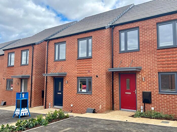 3 Bedroom Semi-Detached House For Sale In Pine Drive, Harpole, Northampton, NN7