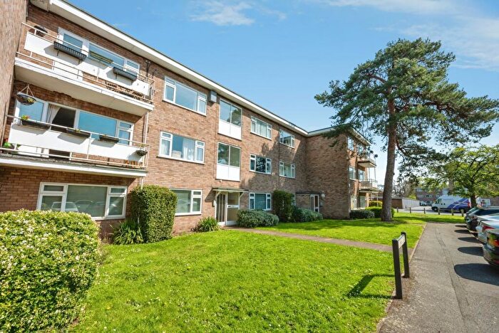 2 Bedroom Flat For Sale In St. Johns Court, Warwick, Warwickshire, CV34