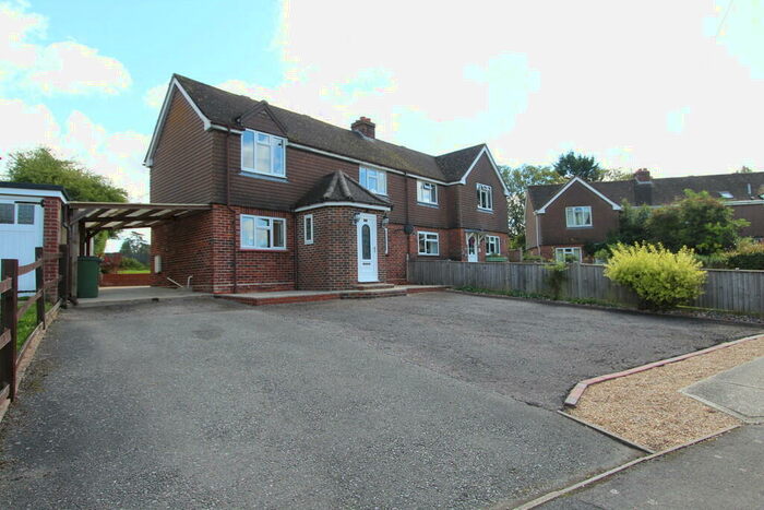 3 Bedroom Semi-Detached House To Rent In Stewarts Green, Hambledon, PO7