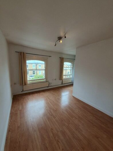 1 Bedroom Flat To Rent In Ennis Road, London, N4