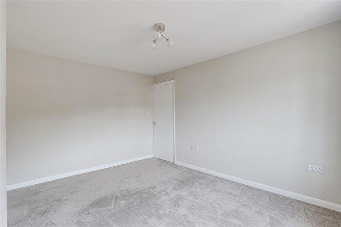 3 Bedroom Semi-Detached House To Rent In Osgood Road, Arnold, Nottingham, NG5