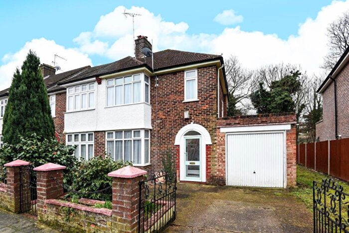 3 Bedroom End Of Terrace House For Sale In South Park Crescent, Catford, London, SE6