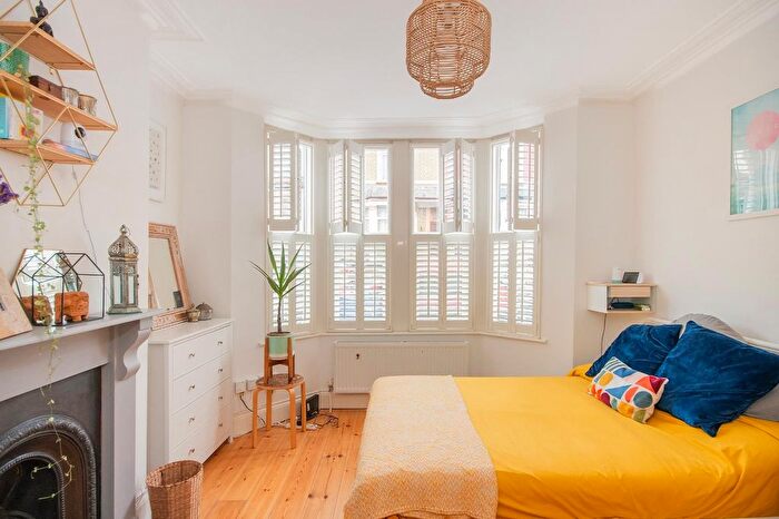 2 Bedroom Maisonette For Sale In Friezewood Road, Ashton, BS3