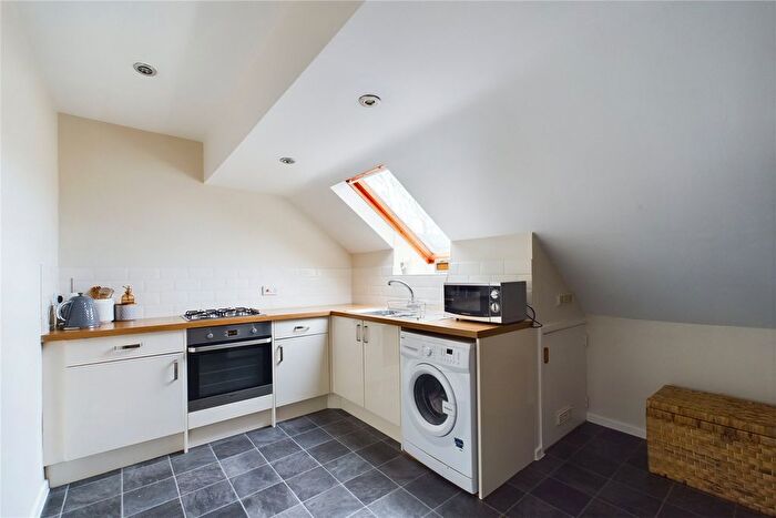 1 Bedroom Flat For Sale In Northcott, Hanworth, Bracknell, Berkshire, RG12