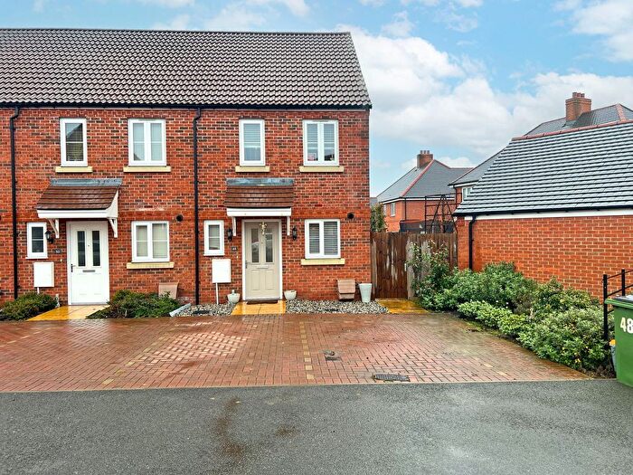 2 Bedroom Town House For Sale In Centurian Drive, Kirby Muxloe, Leicester, Leicestershire, LE9