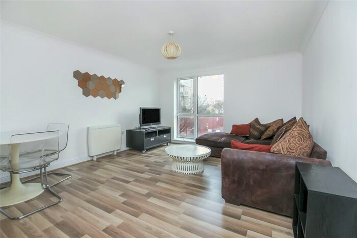 1 Bedroom Apartment To Rent In Candle Street, Stepney, London, E1