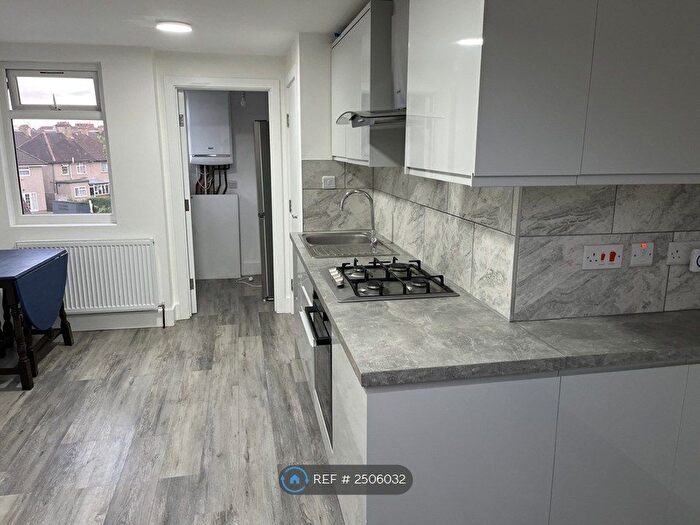 3 Bedroom Flat To Rent In Sherwood Road, Harrow, HA2