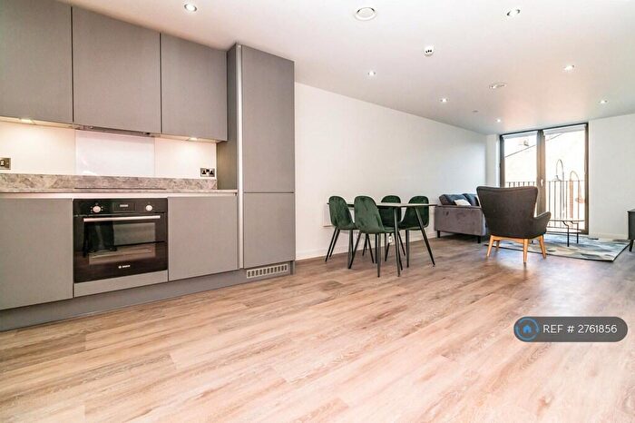 1 Bedroom Flat To Rent In Oxygen Tower, Manchester, M1