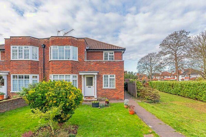 2 Bedroom Flat To Rent In Church Road, Surbiton, KT6