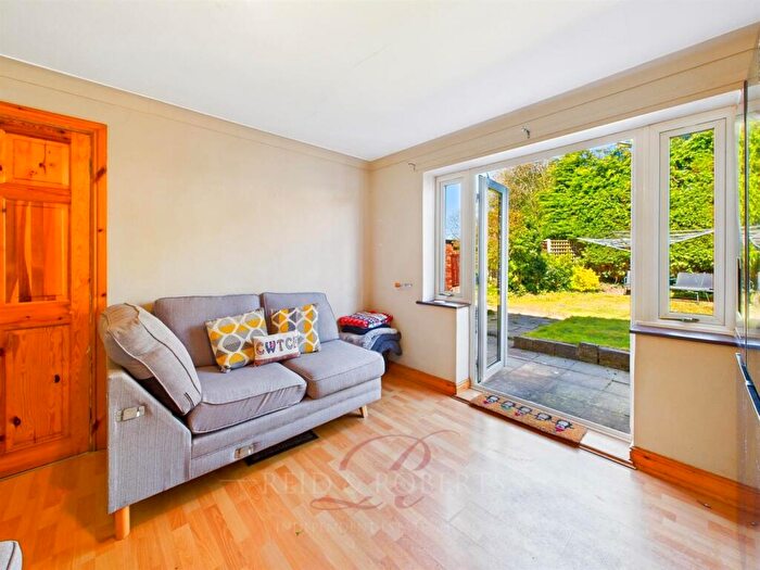 3 Bedroom Semi-Detached House For Sale In Hillside Crescent, Mold, CH7