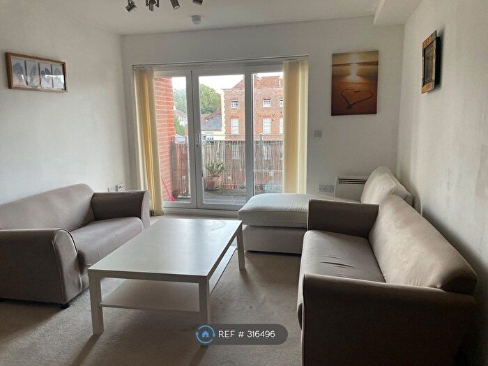 2 Bedroom Flat To Rent In Barton Mill Road, Canterbury, CT1