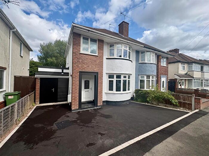 3 Bedroom Semi-Detached House To Rent In Rosemary Crescent, Dudley, DY1