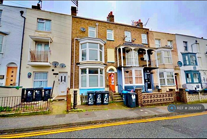 1 Bedroom Flat To Rent In West Cliff Road, Ramsgate, CT11