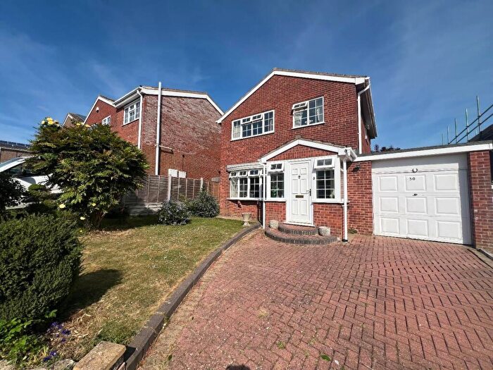 3 Bedroom Detached House For Sale In Slade Valley Avenue, Rothwell, Kettering, NN14