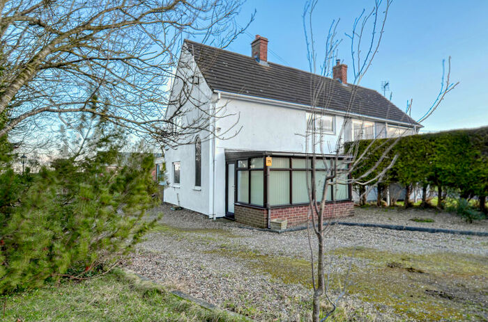 2 Bedroom Semi-Detached House For Sale In Oxcroft Lane, Chesterfield, S44