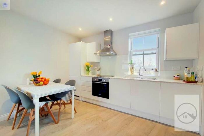 1 Bedroom Flat To Rent In Rialto Road, Mitcham, CR4