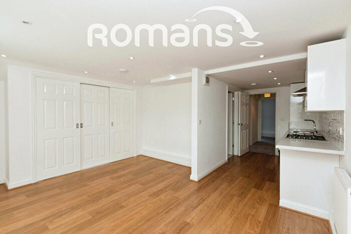 1 Bedroom Apartment To Rent In Queenstone Mews, Farnborough, GU14