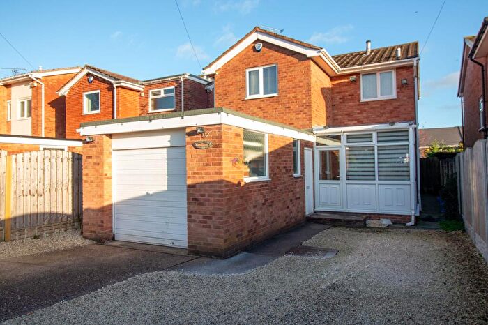 3 Bedroom Detached House For Sale In Twickenham Grove, Halfway, S20