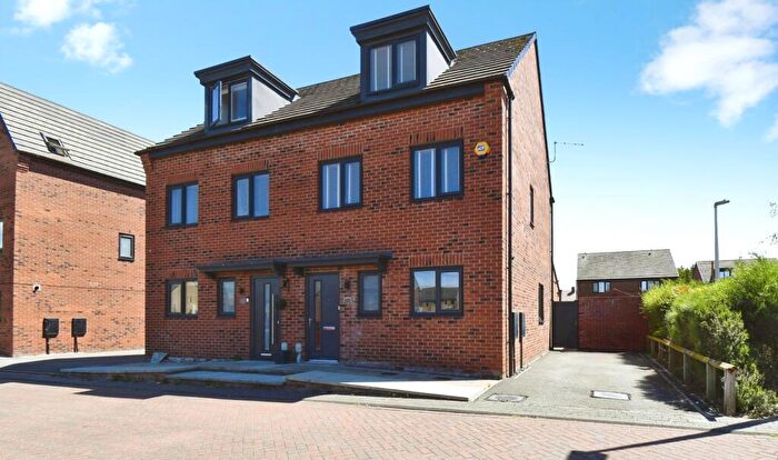 3 Bedroom Semi-Detached House For Sale In Kedrum Road, Hull, HU9