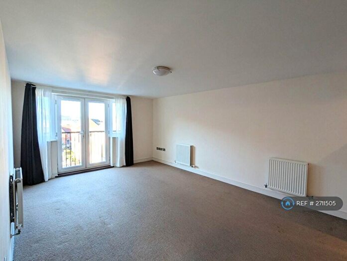 1 Bedroom Flat To Rent In Long Acre House, London, SE28