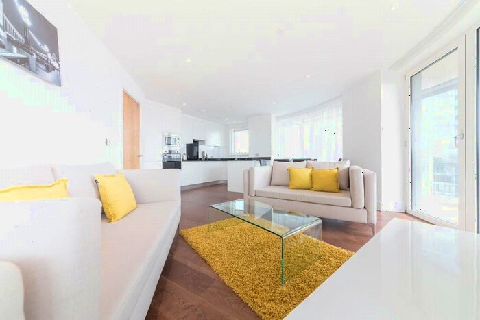 3 Bedroom Flat To Rent In Western Gateway, Canary Wharf, E16