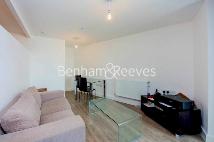1 Bedroom Flat To Rent In Sienna Alto, Cornmill Lane, Surrey Quays, SE13
