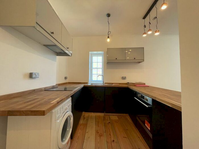 2 Bedroom Flat To Rent In Hall Quay, Great Yarmouth, NR30