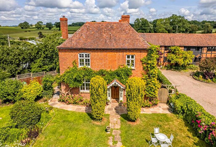 5 Bedroom Link Detached House For Sale In Much Cowarne, Bromyard, HR7