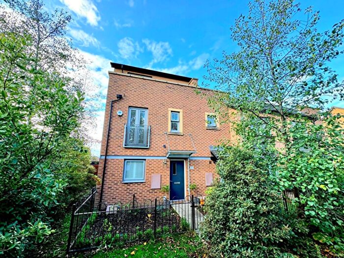 3 Bedroom End Of Terrace House To Rent In Immingham Drive, Cressington, Liverpool, Merseyside, L19