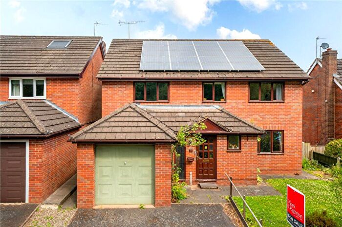 4 Bedroom Property For Sale In Tenbury Road, Cleobury Mortimer, DY14