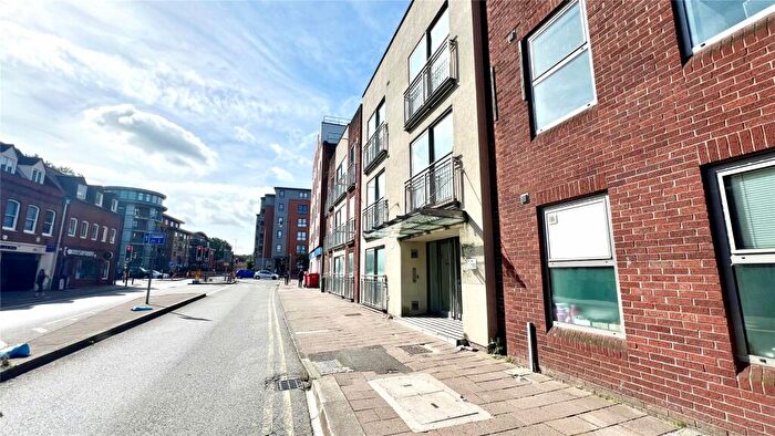 2 Bedroom Apartment To Rent In London Street, Reading, Berkshire, RG1